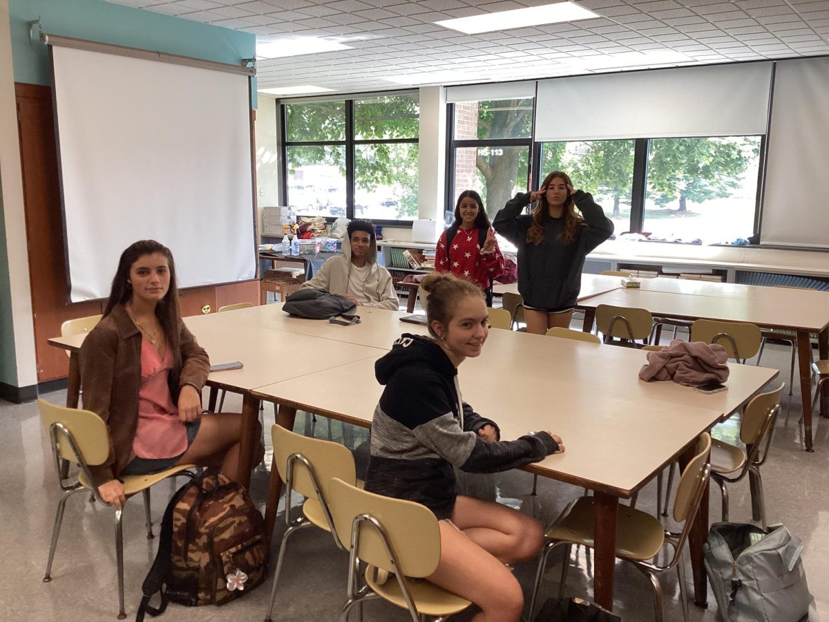 Club members in room 113 for FCCLA. They are getting ready to prepare for tie-dying one of the many activities of FCCLA.