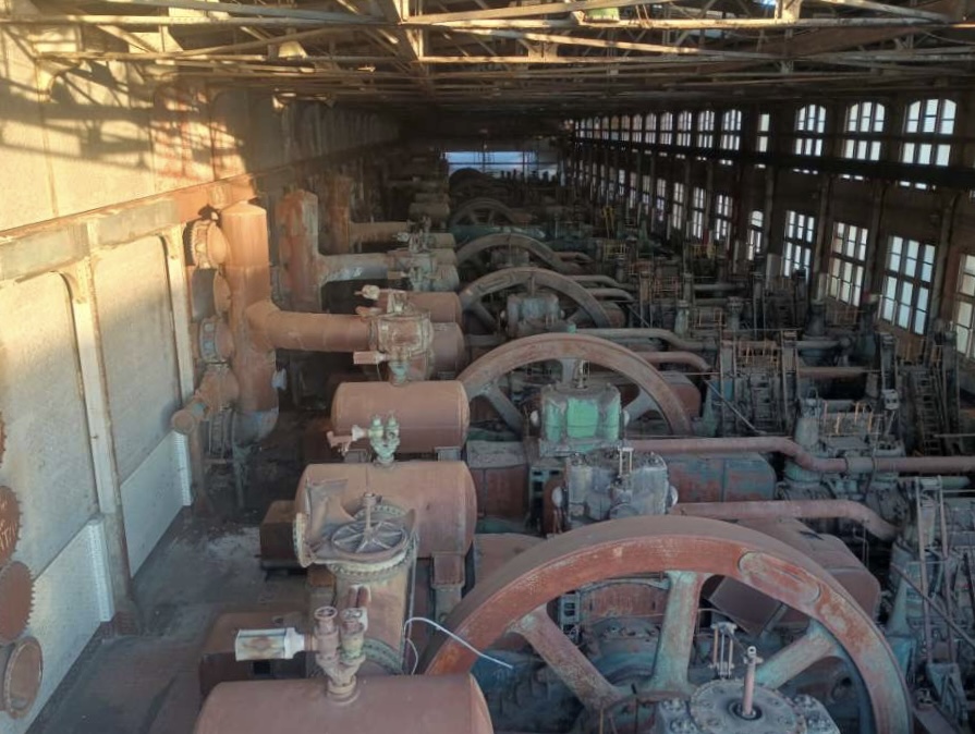 Inside shot of the abandoned steel machines directly inside the SteelStacks. 